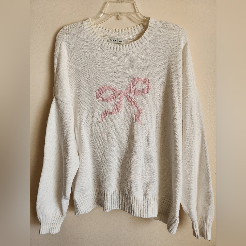 Hollister White Sweater with Pink Bow